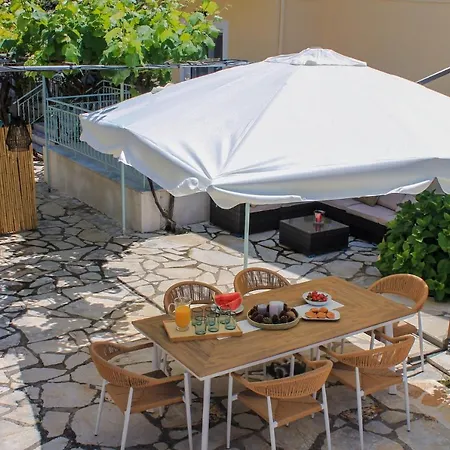 Holiday home Pelagias Garden House